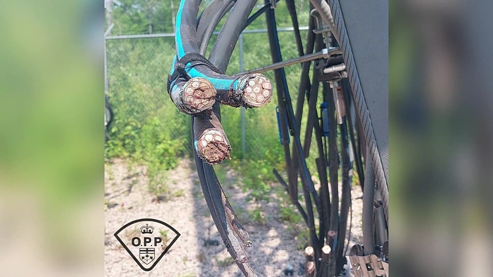 Copper wire theft causes cell service outage