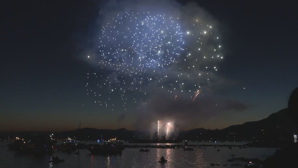 Thousands take in Celebration of Light