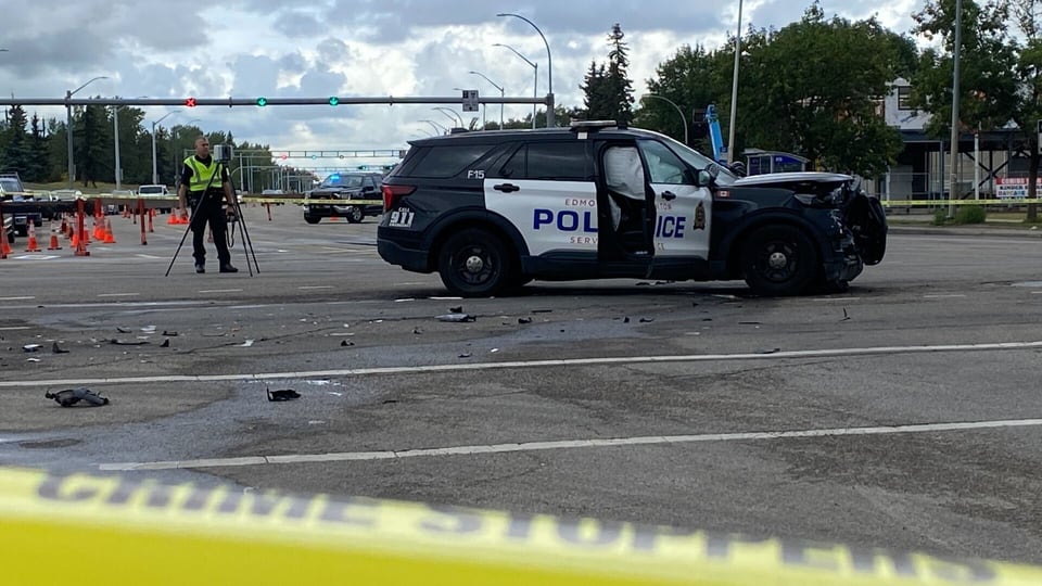 4 sent to hospital after crash involving EPS cruiser