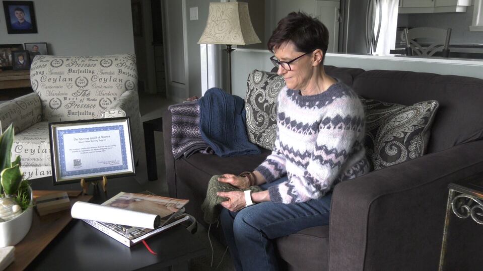 Sask. woman designs scarf for King Charles III