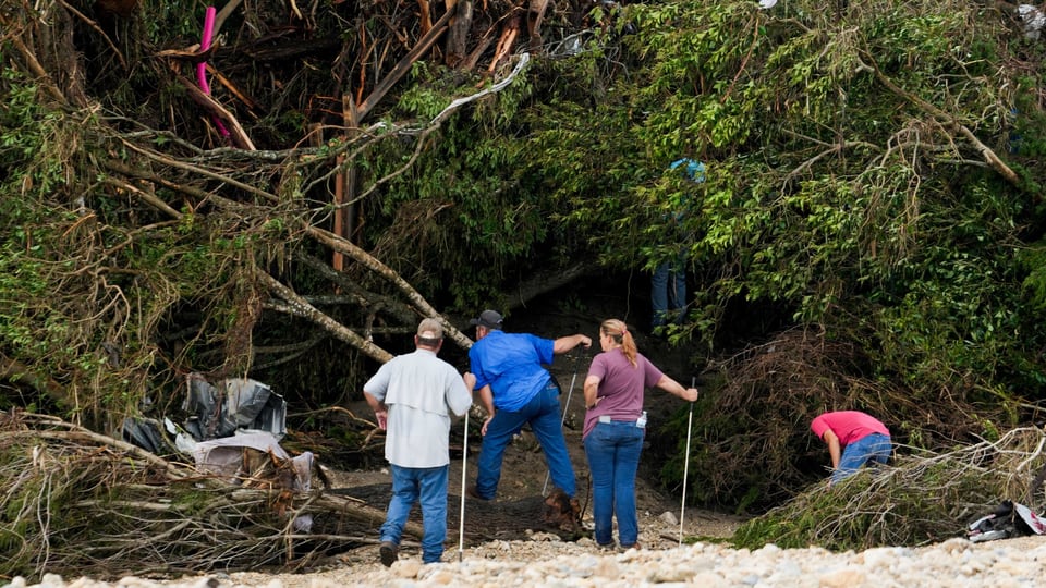 ‘Everything's getting swept away ‘: Witnesses of deadly Texas flooding recount tragedy