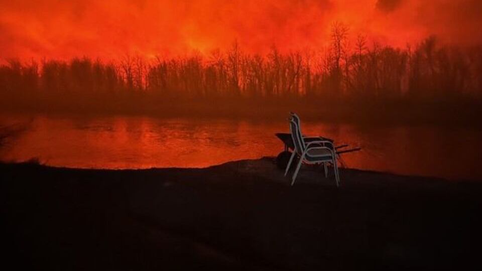 Emergency wildfire evacuations underway in Manitoba