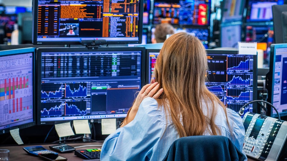 Tips for navigating a volatile stock market