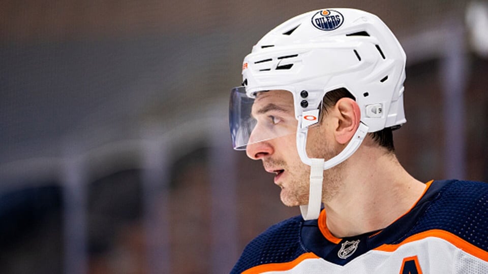 Oilers' Zach Hyman still recovering from fractured wrist