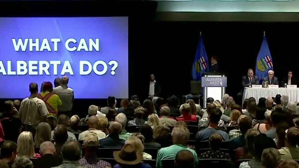 ‘The room was packed with separatists’: Bratt on ‘Alberta First’ panel meeting