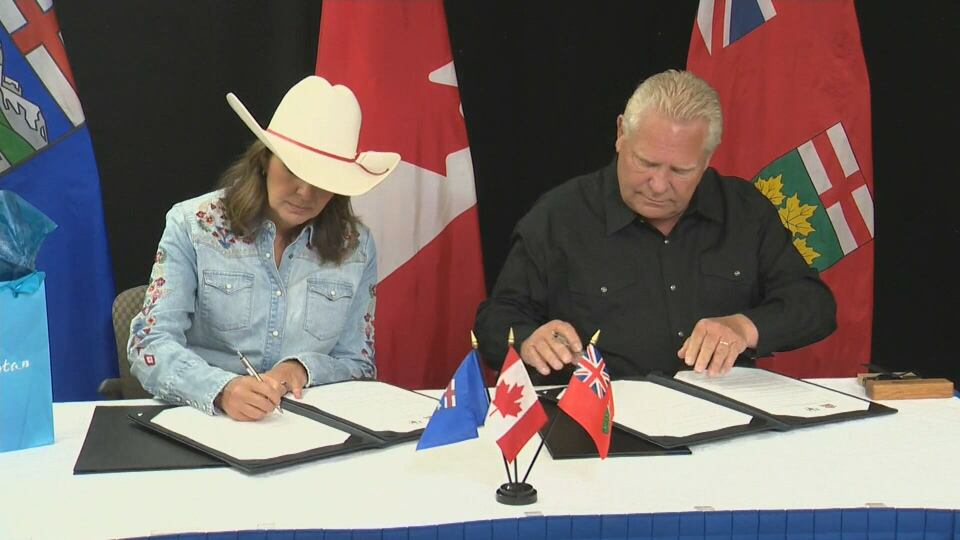 Danielle Smith, Doug Ford to work together on pipelines, interprovincial trade