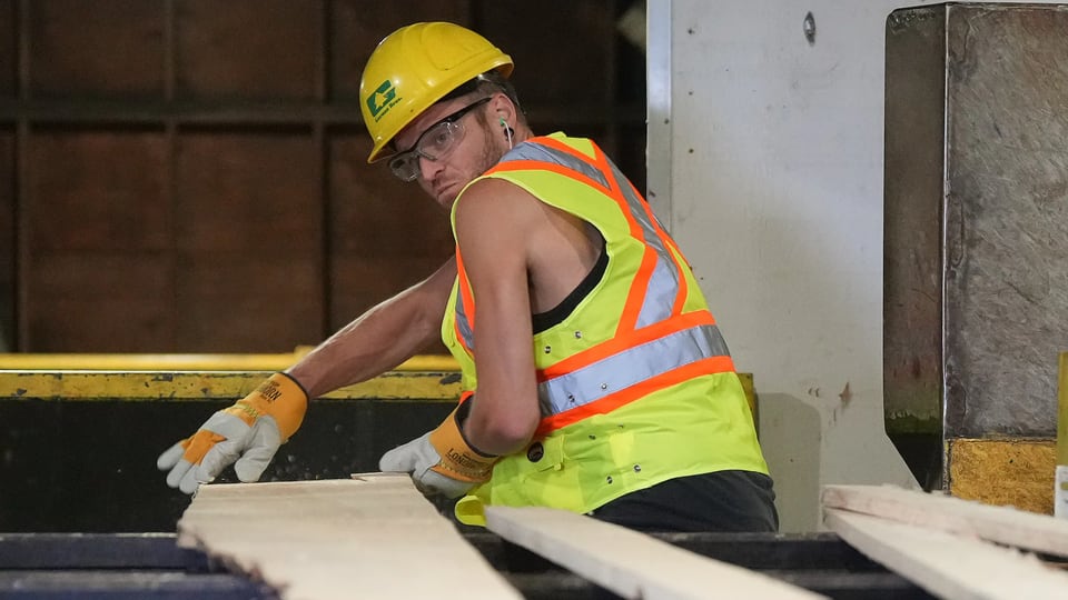 July unemployment rate at 6.9%