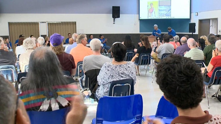 Rally to support St. Boniface Street Links