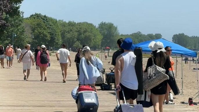 Heat warning in effect for Toronto could last until Thursday