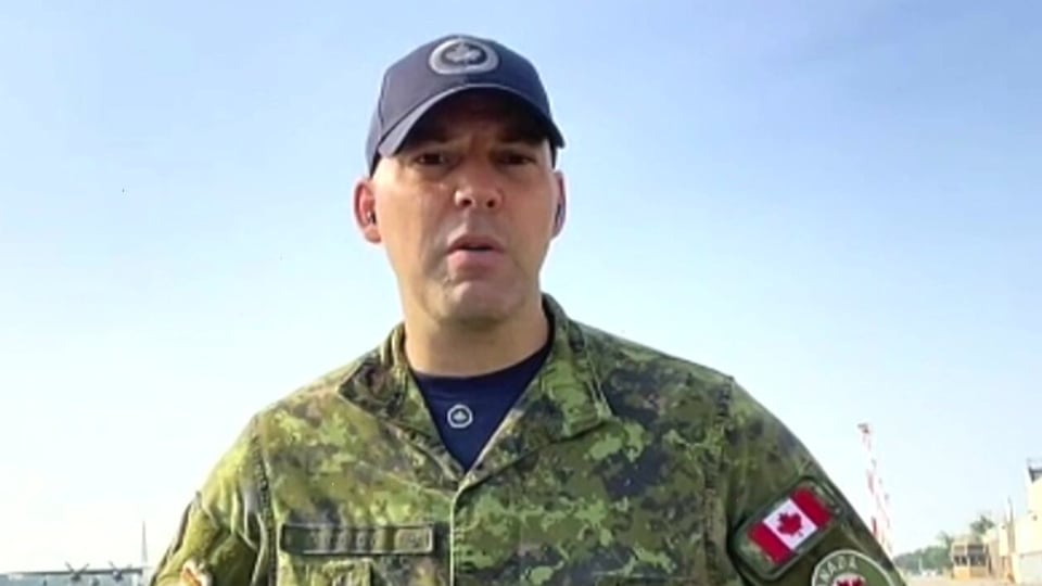 ‘A race against time’: RCAF Lt.-Col on wildfire evacuation efforts in Manitoba