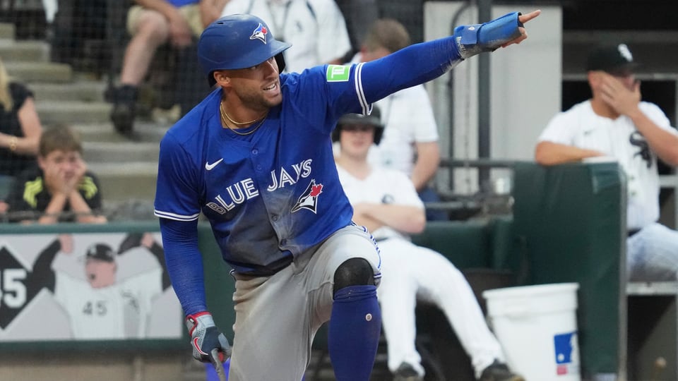 Toronto Blue Jays on a 10-game winning streak, inching closer to previous record
