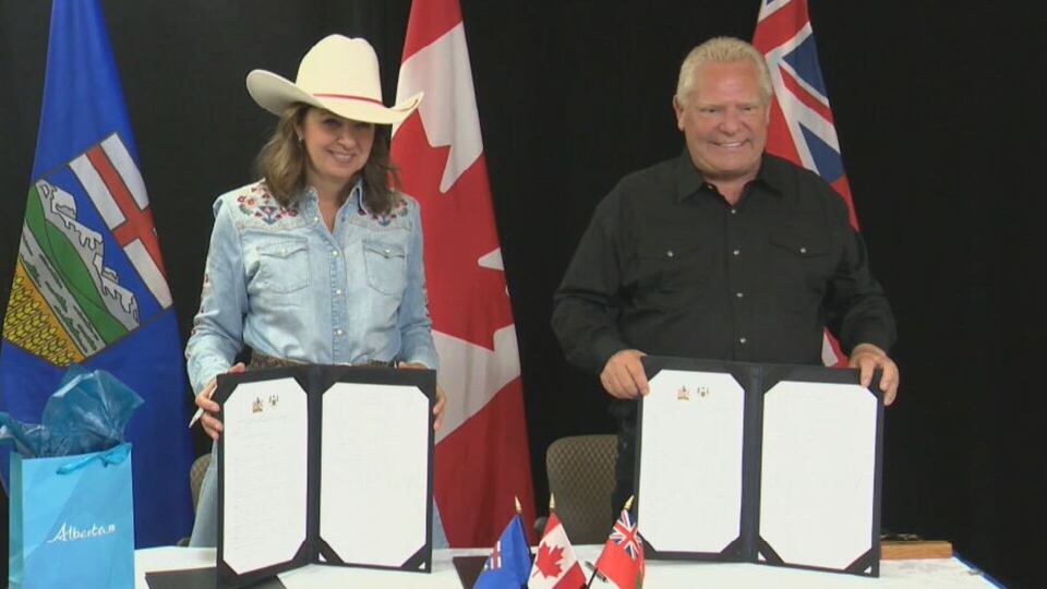 Economic agreement reached between Alberta and Ontario premiers