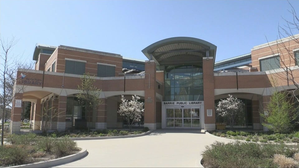 Man arrested after sending ‘inappropriate notes’ to teen in library