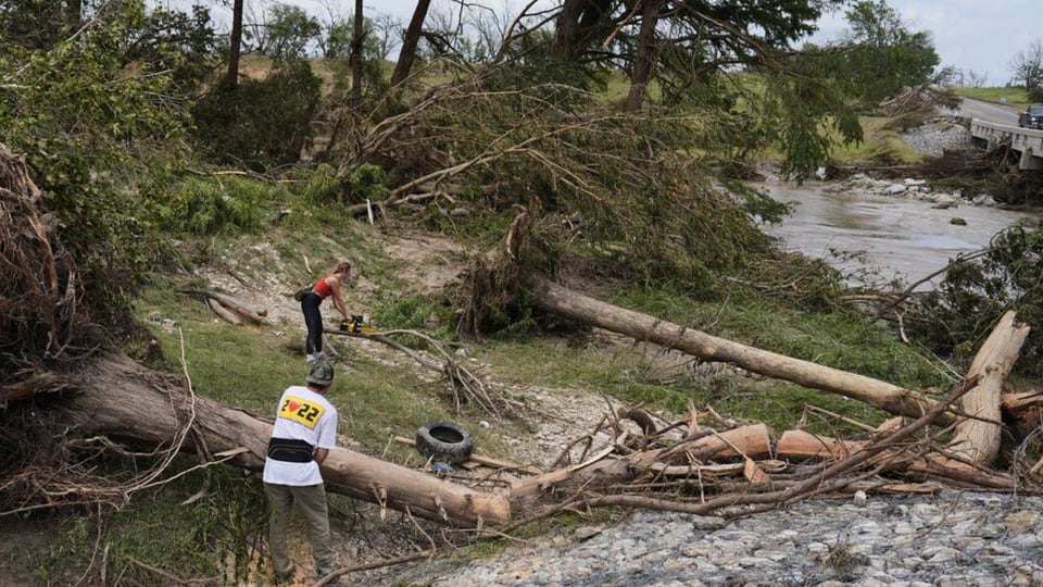 Death toll reaches over 100 as dozens remain missing in Texas floods