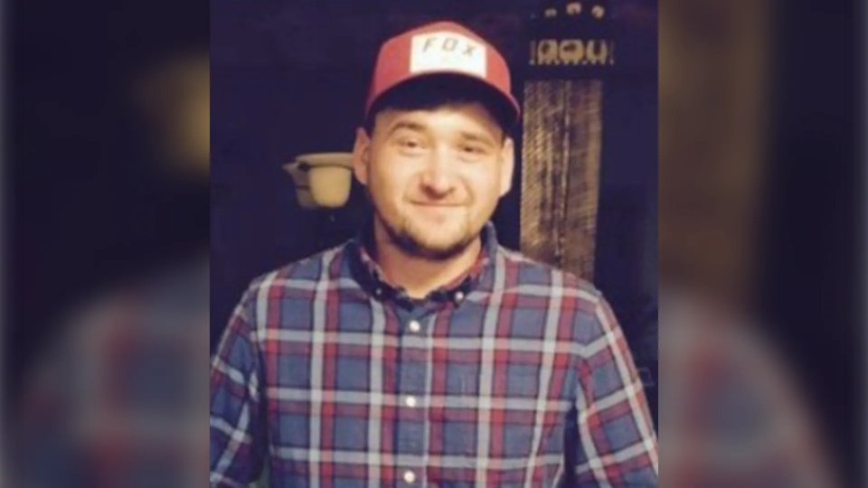 Three dead in Muskoka Ont. Murder investigation: suspect at large