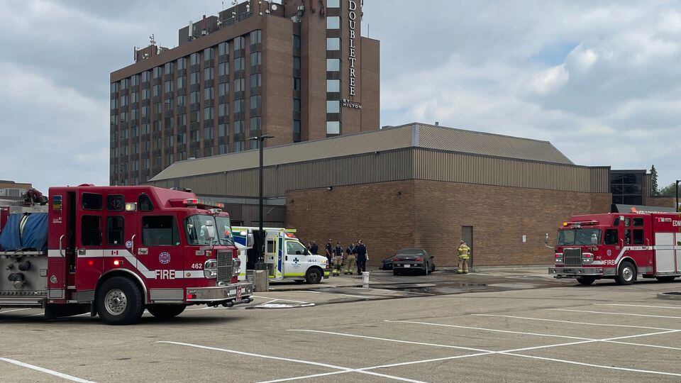 Man killed in crash with west Edmonton hotel