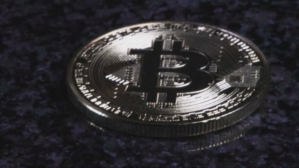 Bitcoin reaches US$123,000 for the first time