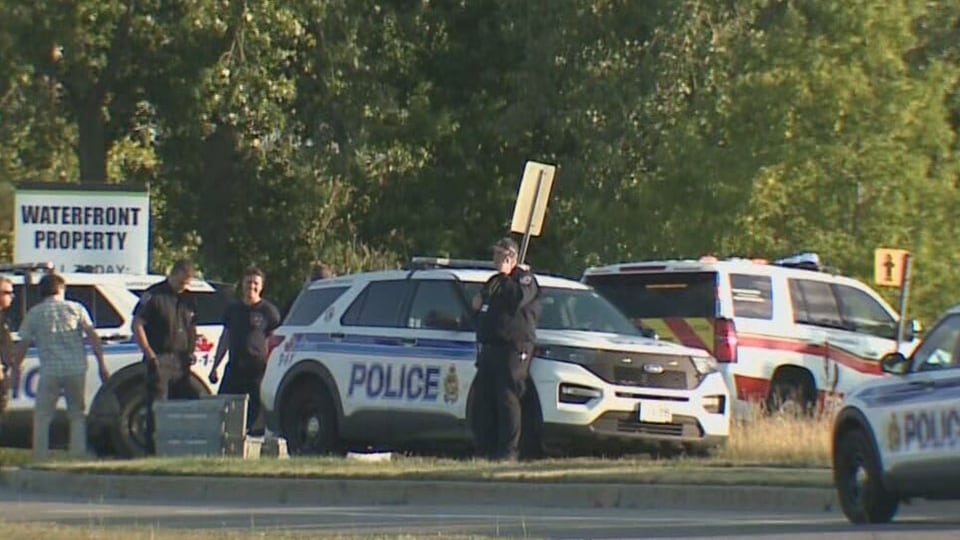 Morning Update: Small plane with 3 people on board crashes near Ottawa Airport