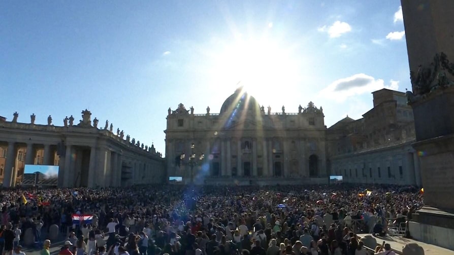 The moment the world found out a new pope was elected