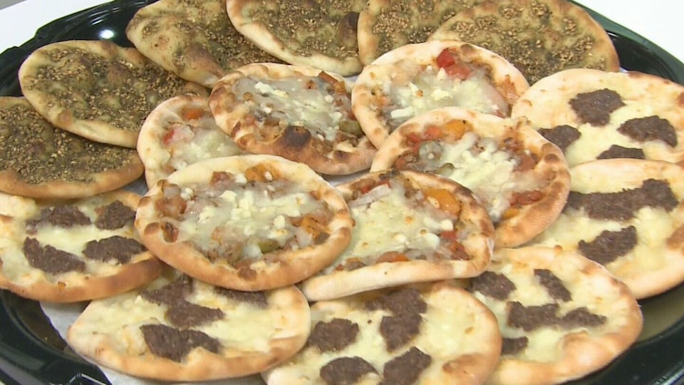 Cheap Eats: Delicious Pies with Aladdin Bakery!