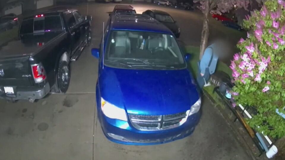 Camera footage of neighbour leaves Calgary family concerned
